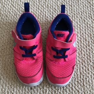 Nike toddler girls athletic shoes | size 10